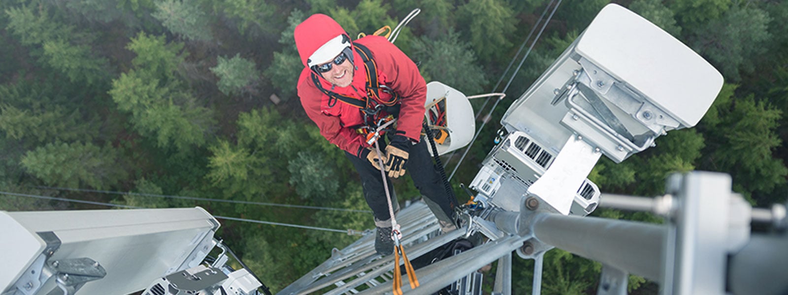 Train to be a Tower Technician in Kansas City. Tower technicians